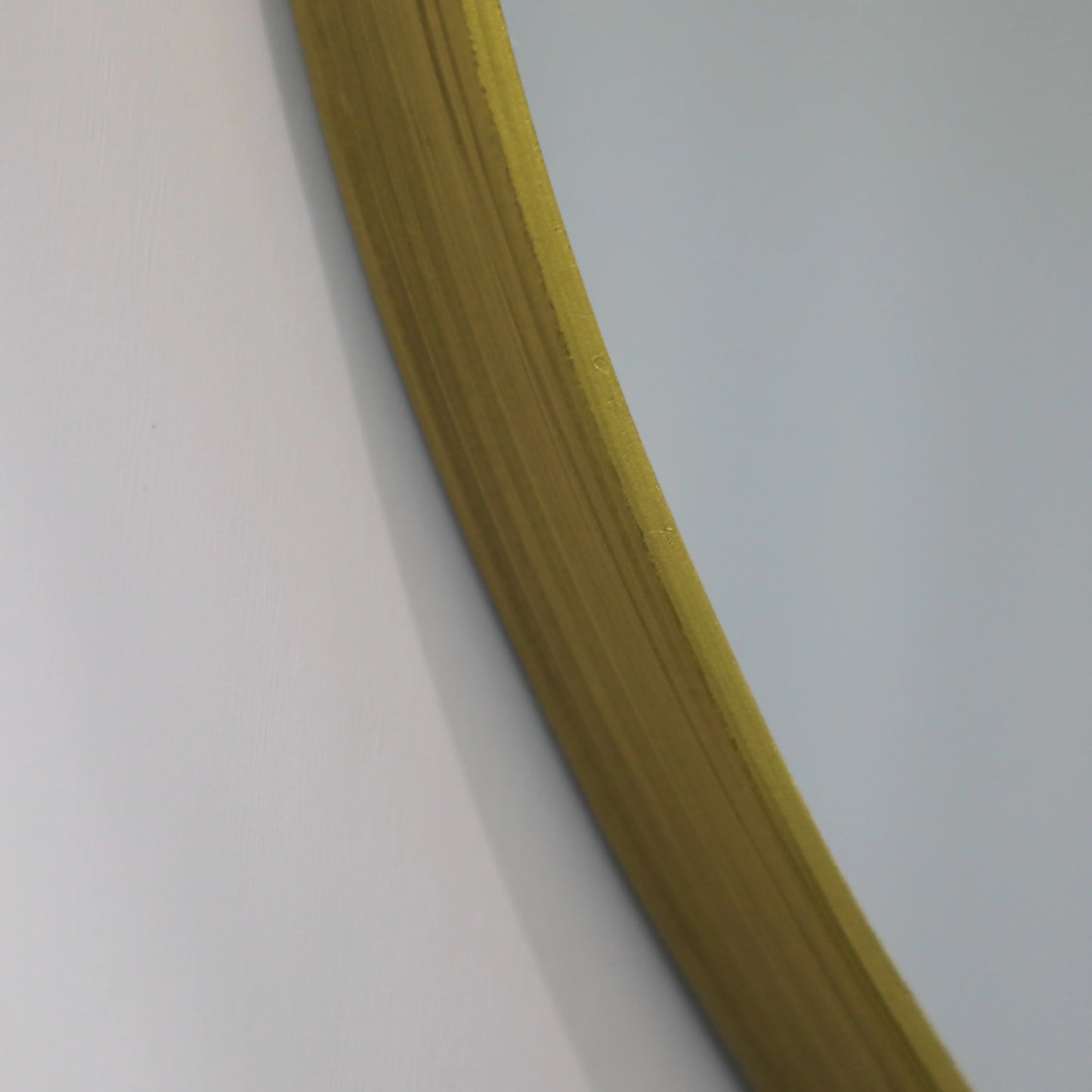 Espelho de Parede Dourado 28x28cm | Design Irregular Decorativo