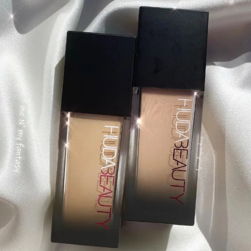 Base Líquida Huda Beauty Matte | Cobertura Total e Longa Duração