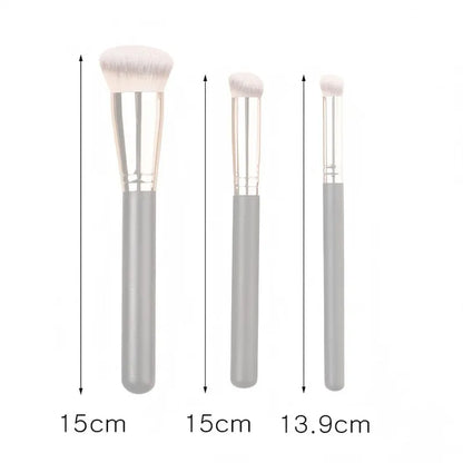 Kit com 3 Pincéis de Corretivo – Tamanhos Pequeno, Médio e Grande | Pincéis Profissionais para Corrigir e Cobrir Acne, Manchas e Olheiras